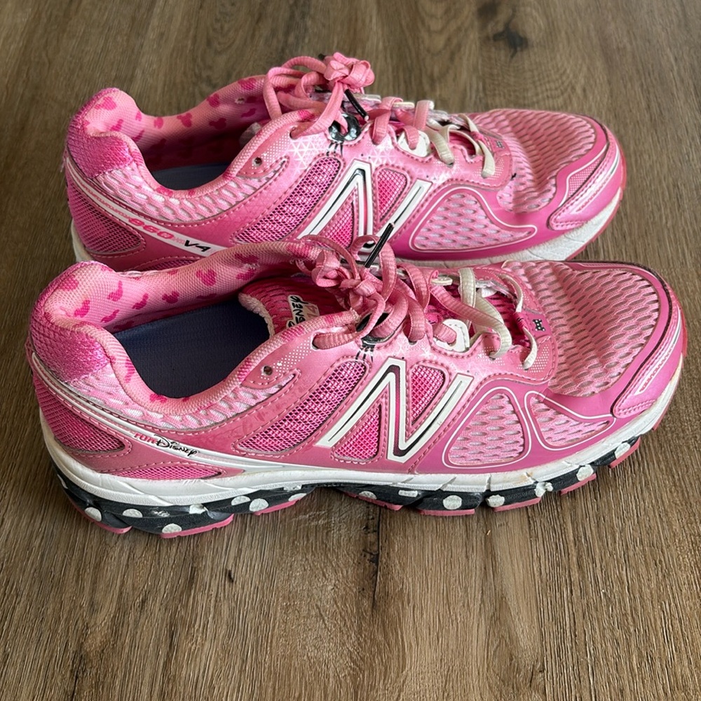 DISNEY NEW BALANCE MINNIE MOUSE NEW BALANCE 860 v4 size 10